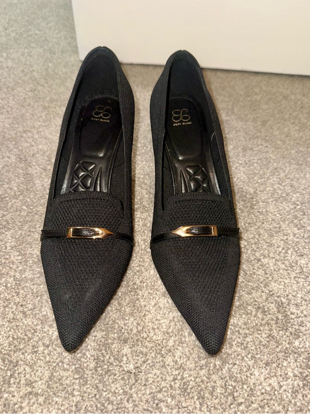 NWOT- Cosy Island Black Knit Pointed Toe Pumps- Gold Accent Heels | Size: 9